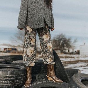 Super High Rise Pattern Wide Leg Pants